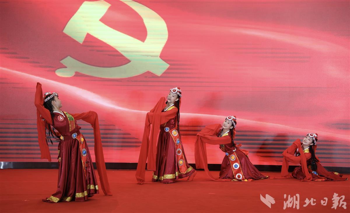 推动广东制造加“数”向“新”